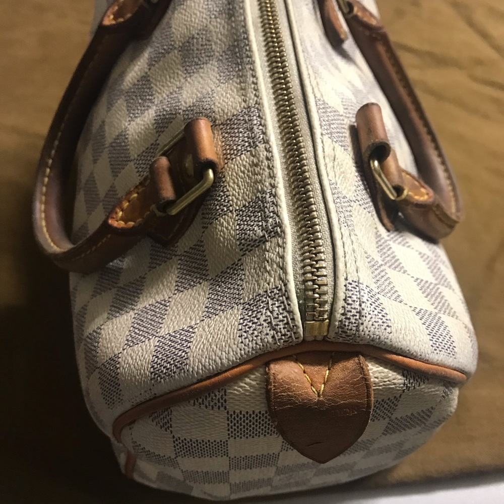 Authentic Louis Vuitton speedy 25 hand bag